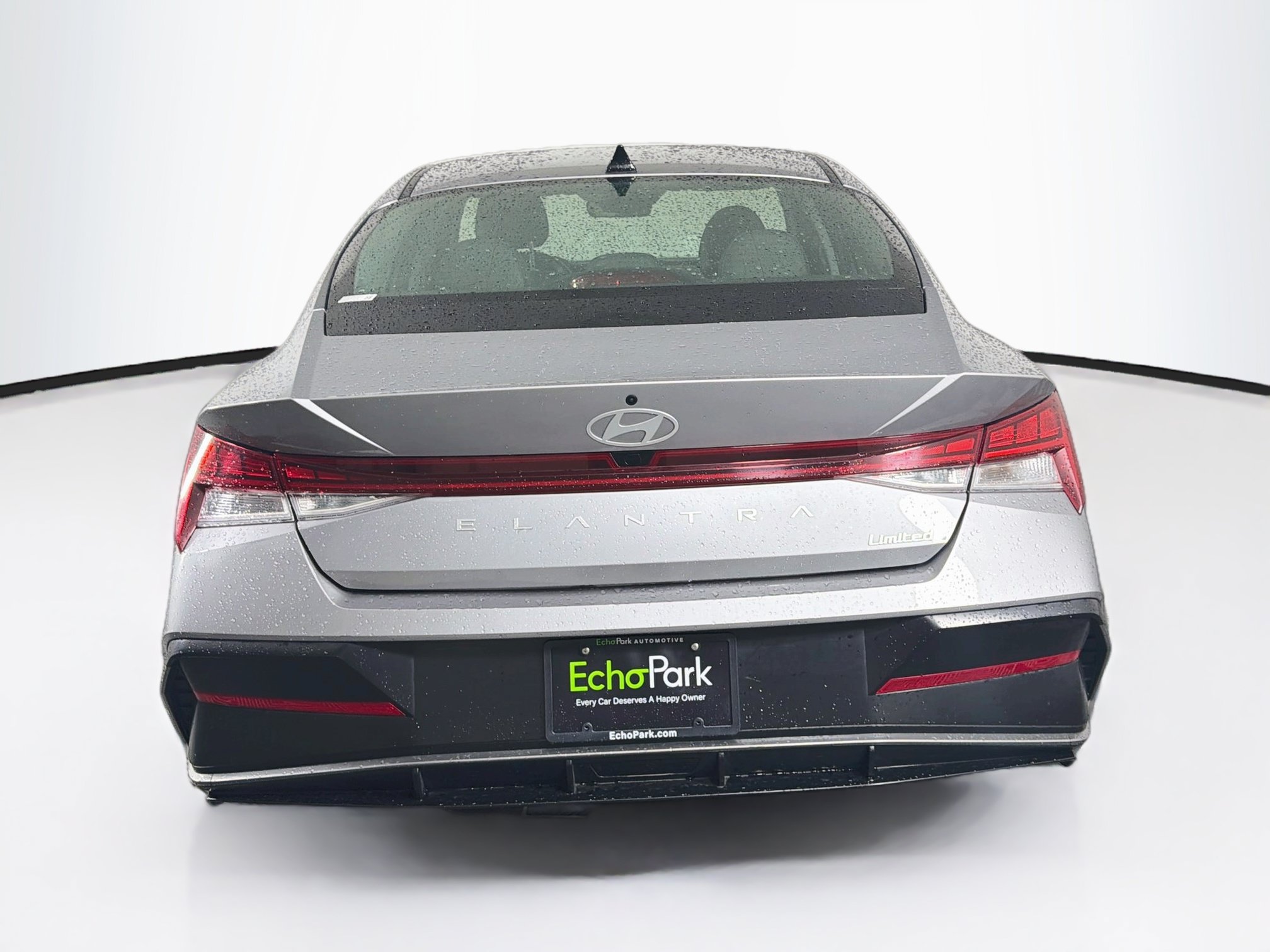 Used 2025 Hyundai Elantra Limited FWD image 7