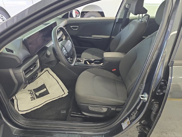 Used 2025 Kia K4 FWD image 13