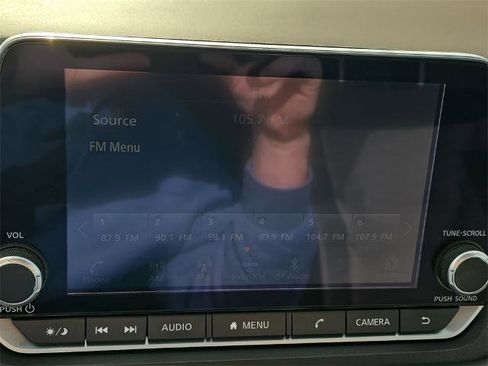 Certified 2023 Nissan Rogue SV image 22