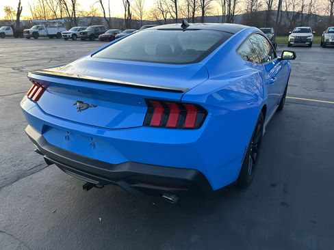Used 2024 Ford Mustang Premium image 7