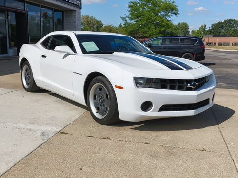 Used 2013 Chevrolet Camaro LS RWD image 10