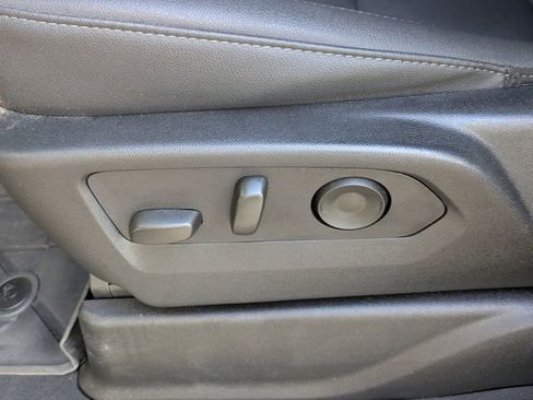 Used 2024 Chevrolet Suburban LT w/ Luxury Package image 22