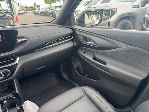 Used 2024 Buick Envista Sport Touring w/ Convenience I Package FWD image 15