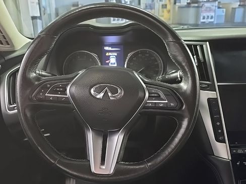 Used 2020 INFINITI Q50 Luxe w/ Essential Package (3.0T Luxe) AWD/4WD image 18