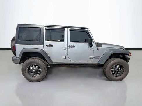 Used 2018 Jeep Wrangler Unlimited Sport S AWD/4WD image 10
