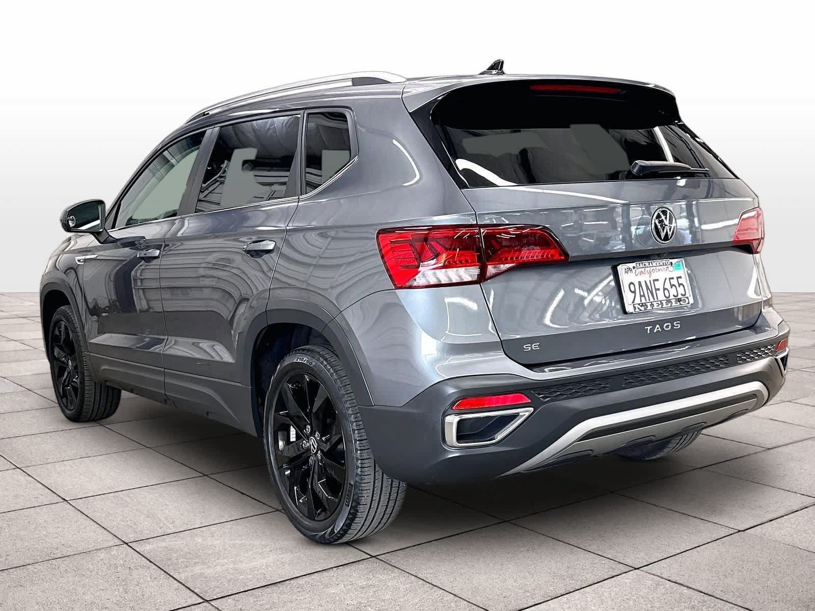 Used 2022 Volkswagen Taos SE FWD image 7