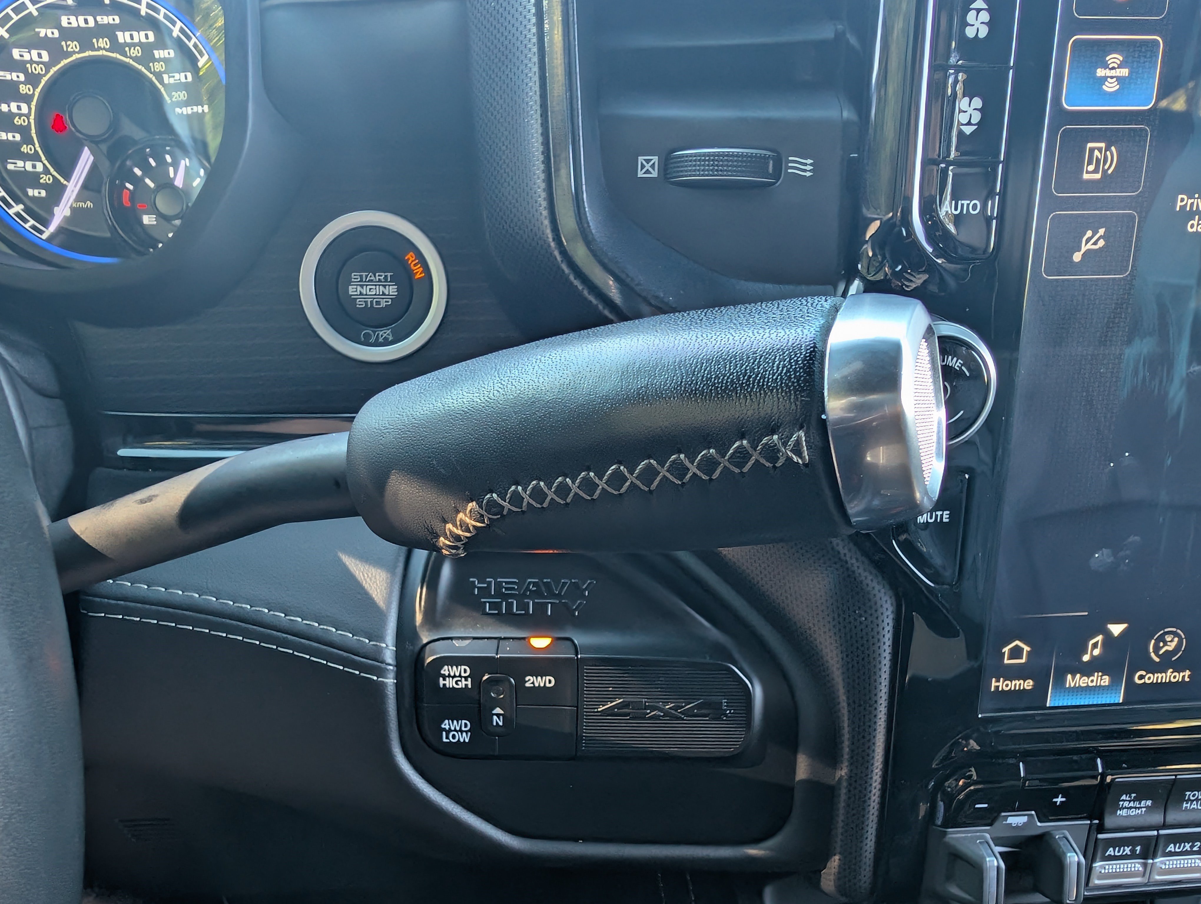 Used 2022 RAM 3500 Limited AWD/4WD image 31