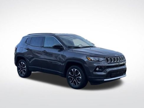 Certified 2023 Jeep Compass Limited w/ Mopar Graphics Package image 5