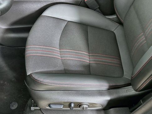 Used 2023 Chevrolet Equinox RS AWD/4WD image 21