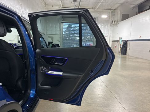 Used 2025 Mercedes-Benz GLC 300 GLC 300 image 21
