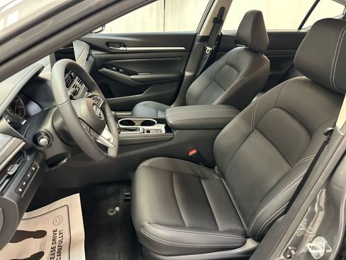 New 2025 Nissan Altima 2.5 SL image 4