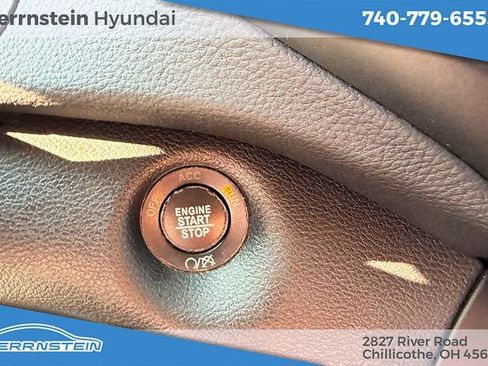 Used 2019 Jeep Cherokee Trailhawk AWD/4WD image 20