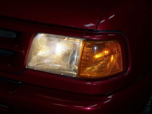 Used 1996 Ford Ranger Splash image 36