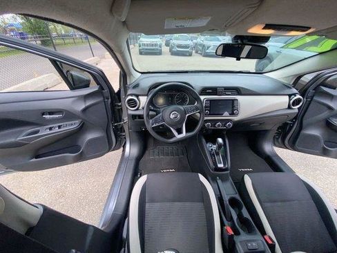 Used 2021 Nissan Versa SV FWD image 30