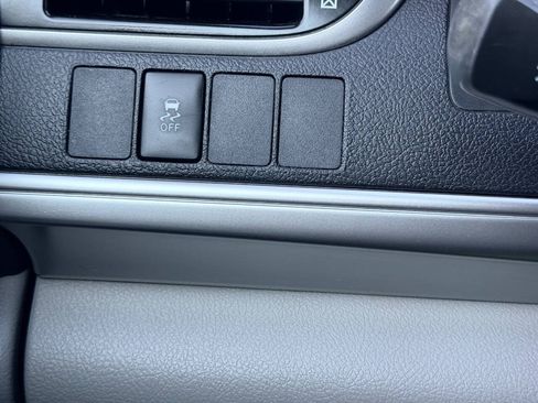 Used 2012 Toyota Camry LE FWD image 34