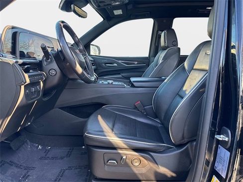 Used 2023 Cadillac Escalade Sport w/ Touring Package image 18