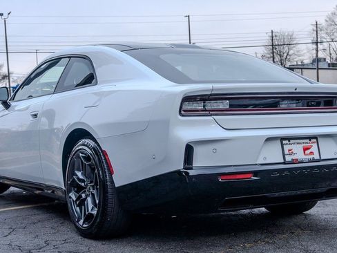 Used 2025 Dodge Charger R/T w/ Quick Order Package 25M R/T image 21