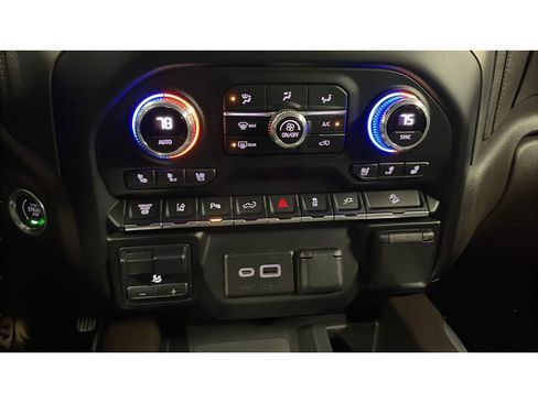 Used 2021 GMC Sierra 2500 Denali w/ Denali Ultimate Package image 13