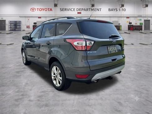 Used 2018 Ford Escape SE FWD image 4