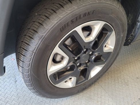 Used 2018 Jeep Compass Trailhawk w/ Leather Interior Group image 31