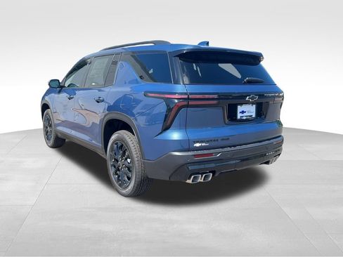 New 2026 Chevrolet Traverse LT w/ Midnight/Sport Edition AWD/4WD image 3