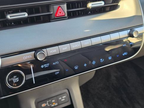 Used 2025 Hyundai Ioniq 5 SEL image 29