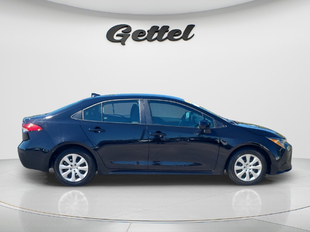 Used 2025 Toyota Corolla LE FWD image 4