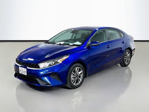 Certified 2023 Kia Forte LXS w/ LXS Technology Package image 3