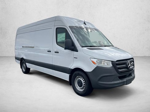 New 2025 Mercedes-Benz eSprinter 170 Cargo image 3