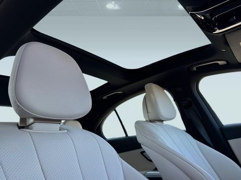 New 2026 Mercedes-Benz E 450 4MATIC Sedan image 21