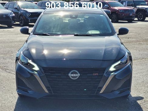 Used 2023 Nissan Altima 2.5 SR image 2