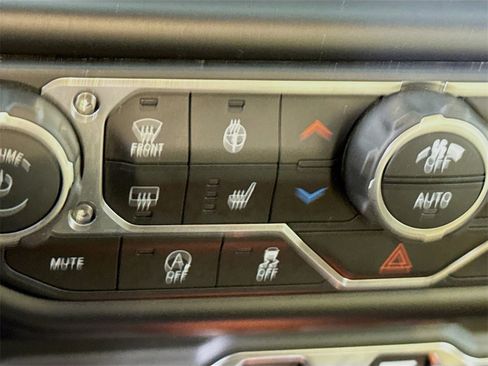 Used 2019 Jeep Wrangler Unlimited Moab w/ Quick Order Package 24M Moab image 12