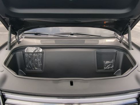 Used 2026 Rivian R1S Premium AWD/4WD image 38