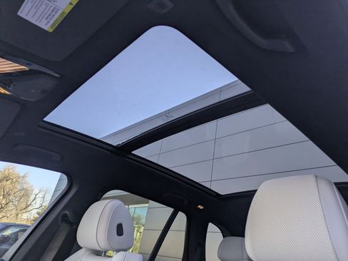 Used 2025 BMW X5 sDrive40i w/ Premium Package image 24