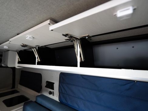 Used 2021 Mercedes-Benz Sprinter 2500 w/ Premium Plus Package image 60