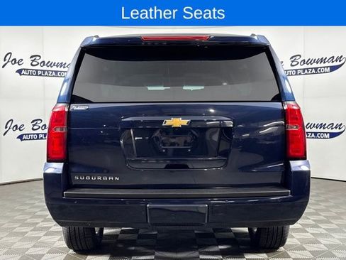 Used 2018 Chevrolet Suburban LT image 7