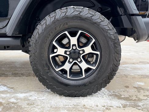 Used 2023 Jeep Wrangler Unlimited Rubicon w/ Cold Weather Group image 7