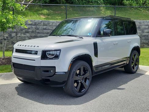 New 2026 Land Rover Defender 110 X-Dynamic SE AWD/4WD image 1