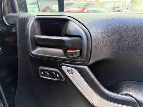 Used 2017 Jeep Wrangler Unlimited Sahara AWD/4WD image 48