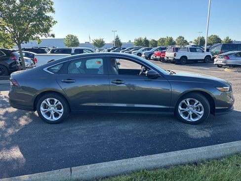 Used 2025 Honda Accord LX image 9
