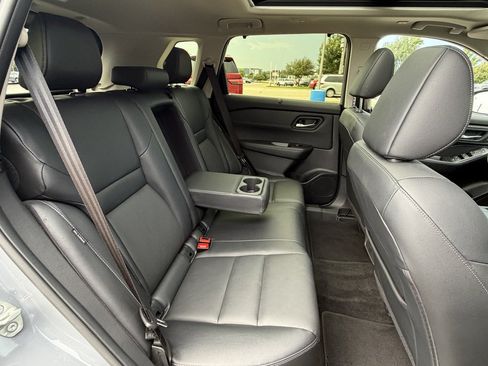Used 2025 Nissan Rogue SL w/ SL Premium Package AWD/4WD image 27
