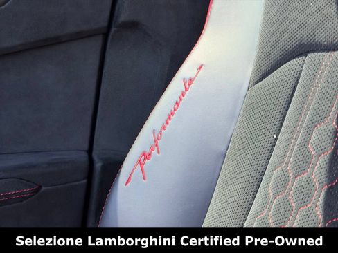 Used 2023 Lamborghini Urus Performante AWD/4WD image 33