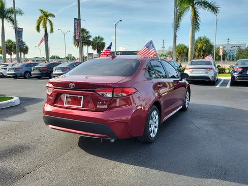Used 2022 Toyota Corolla LE FWD image 11