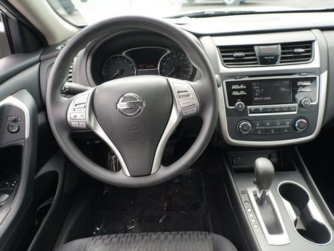Used 2017 Nissan Altima 2.5 S w/ Power Driver Seat Package FWD image 20