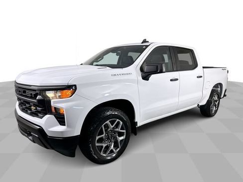 Used 2024 Chevrolet Silverado 1500 W/T w/ WT Value Package AWD/4WD image 4