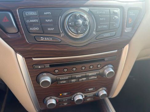 Used 2017 Nissan Pathfinder Platinum w/ Cargo Package image 28