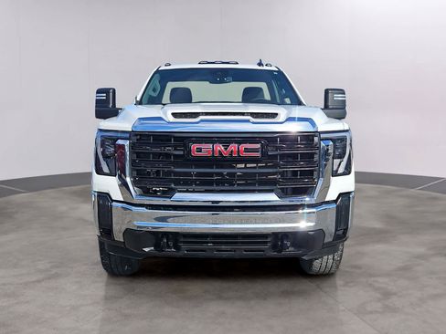 Used 2024 GMC Sierra 3500 Pro w/ Convenience Package AWD/4WD image 2