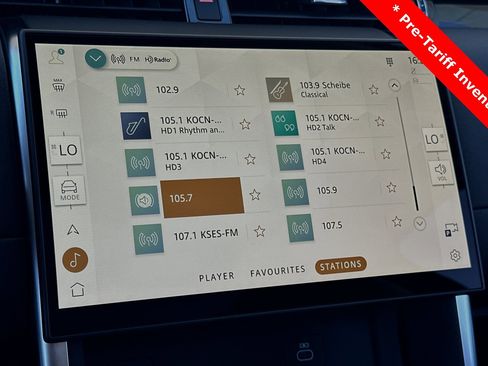 Used 2024 Land Rover Discovery Sport S image 16