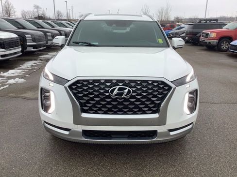 Used 2021 Hyundai Palisade Calligraphy image 2