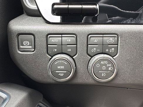 New 2026 Chevrolet Silverado 1500 High Country w/ High Country Premium Package AWD/4WD image 21